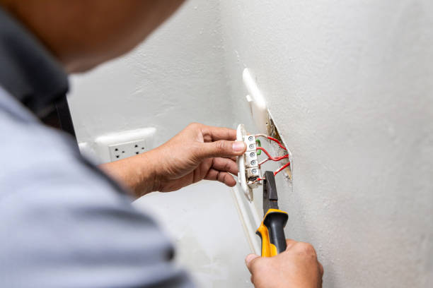 Best Local Electrician Companies  in Mora, MN